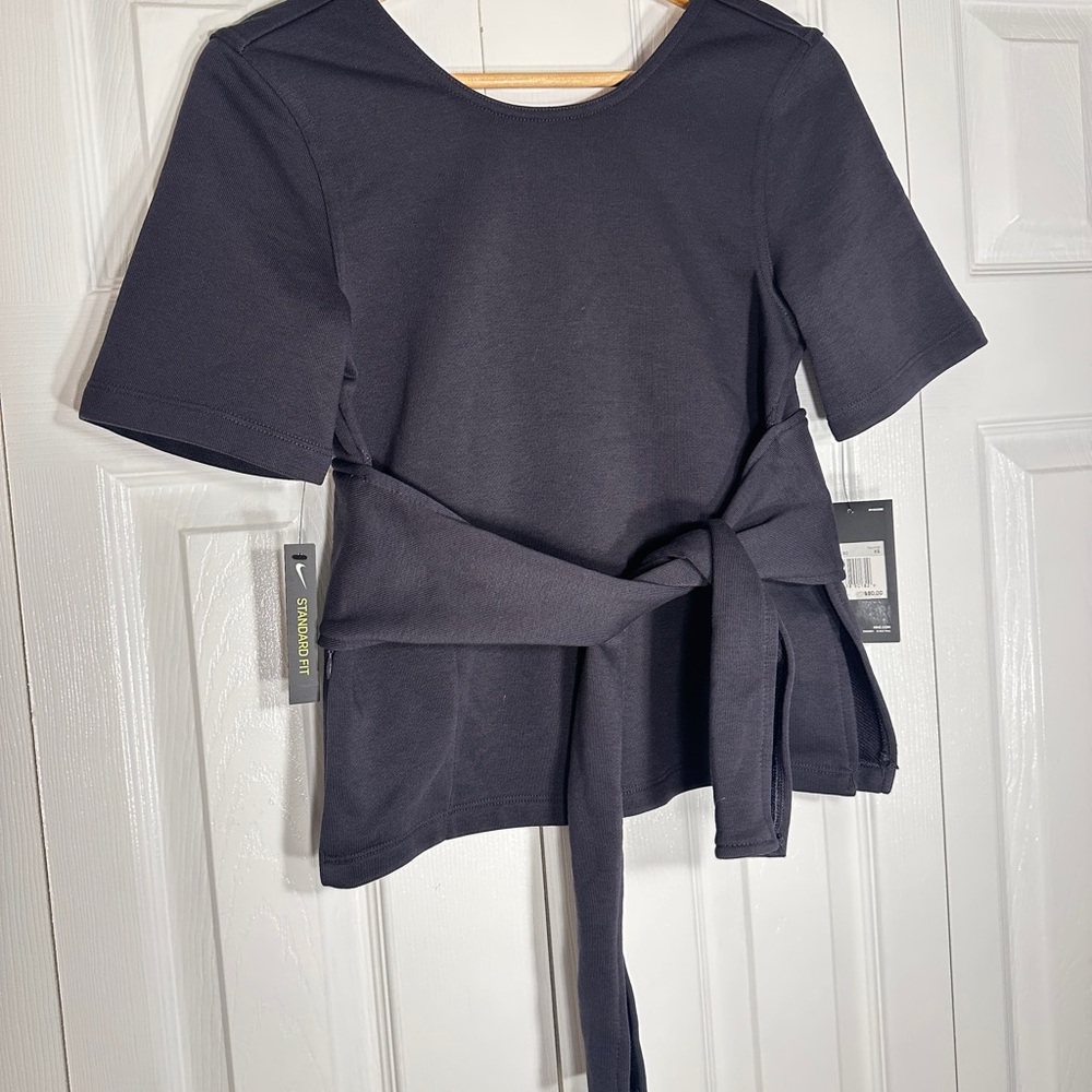 BRAND NEW NIKE DRY FIT T-shirt